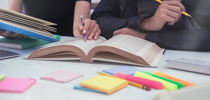 【初心者向け】記事作成代行サービスとは？失敗しない使い方と選び方を解説