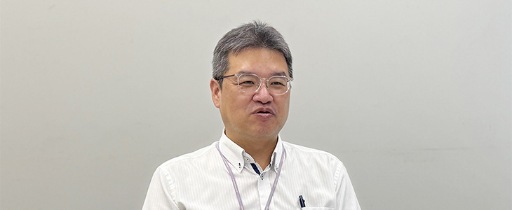 顔認証で勤怠を見える化、複雑な勤務形態にも対応